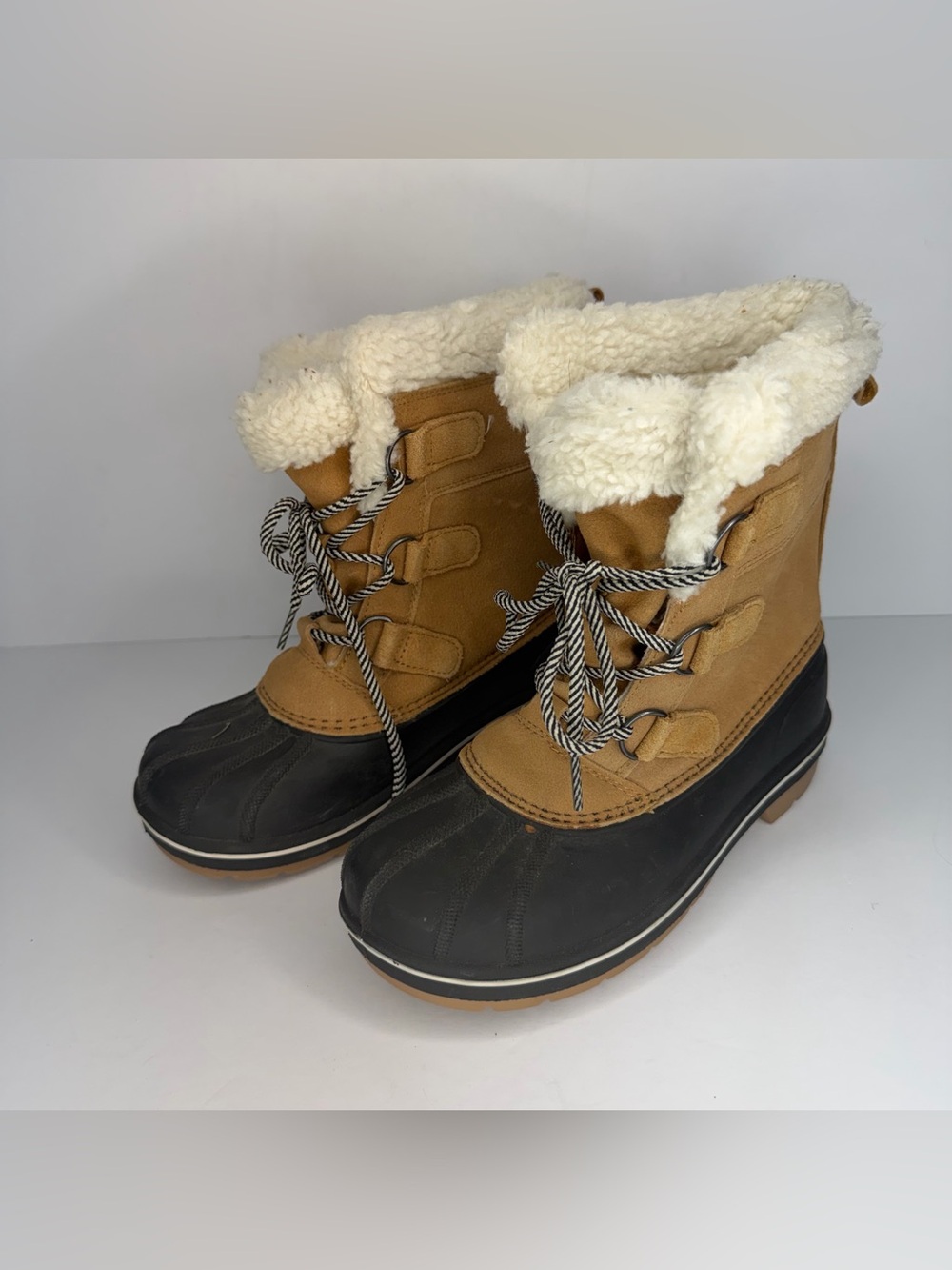Cat & Jack Kids' Kit Lace-Up Winter Boots Size 3